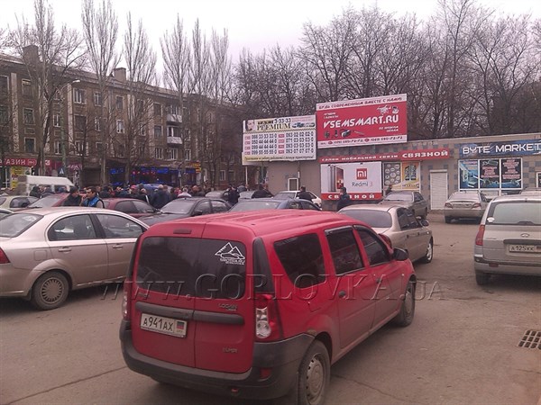 Забастовка таксистов в Горловке: утром полиция забрала на штрафплощадку более 10 автомобилей 