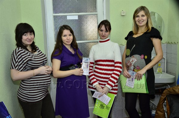 «Карточка мамы»: по инициативе сайта Gorlovka.ua стартовала дисконтная программа для горловских рожениц