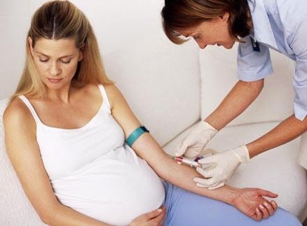 Анализы во время беременности: самое важное	