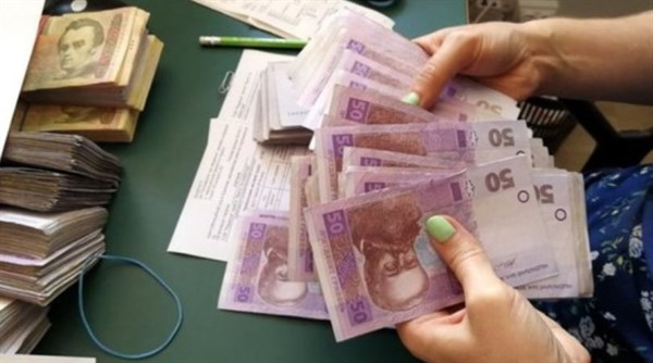 Украинцы начали получать повышенные пенсии. Что их ждет дальше