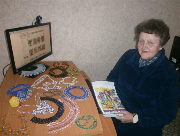 Портрет горожанина: в коллекции мастерицы по бисероплетению Валентины Ширковой более 200 авторских изделий 