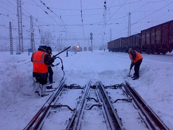 Поезда на Донецкой железной дороге идут по графику