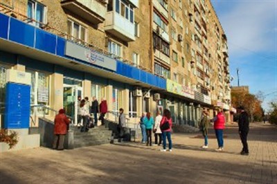 В Горловке снова пустые банкоматы:  жители атакуют терминалы и снимают наличку