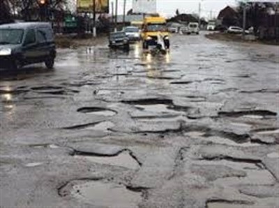 Крути рулем и руки будут накаченные: житель Горловки о состоянии дорог в городе 