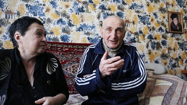 «За что нас наказали, мы преданные были Украине»: экс-директор музея миниатюрной книги из Горловки с мужем едва выживают в Киевской области  