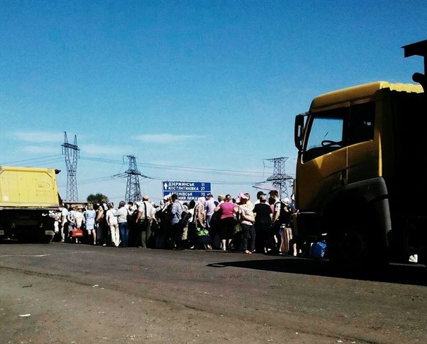 «Напишите про этот бардак»: военные говорят, что блокпост между Горловкой и Артемовском будет закрыт до 22 августа для проезда частного транспорта