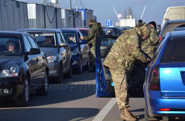 Обзор ситуации на блокпостах: из Бахмута в Горловку более ста машин