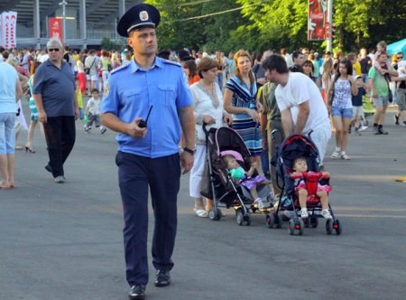 По данным милиции, в праздновании Дня города участвовали 30 тысяч горловчан. За порядком на улицах следили 400 милиционеров