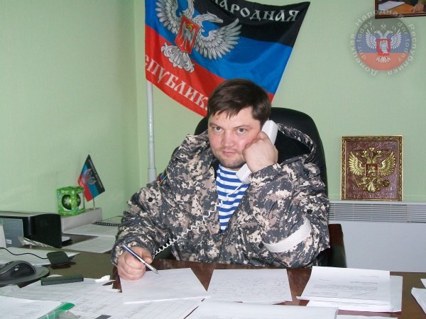 Мэр-самозванец на два города: Захарченко поставил управлять Горловкой и Енакиево родственника жены Януковича 