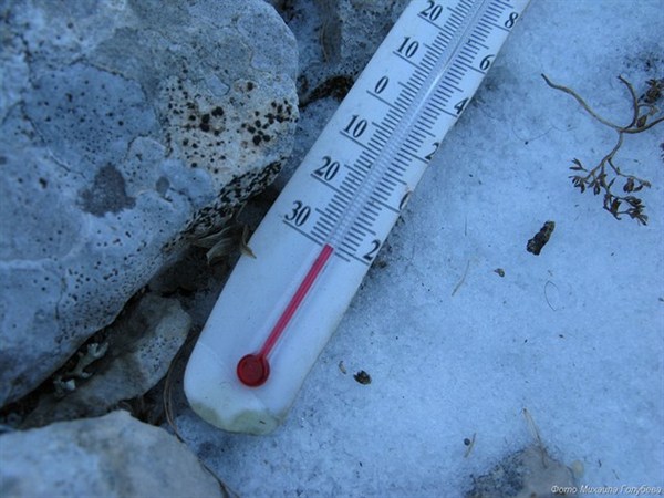 Сильные морозы «ударили» по технике: два дня не вывозился мусор из жилмассива Солнечный