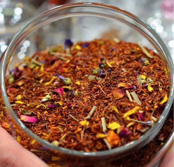 Расслабляющий чай ройбуш: уникальные свойства ароматного напитка