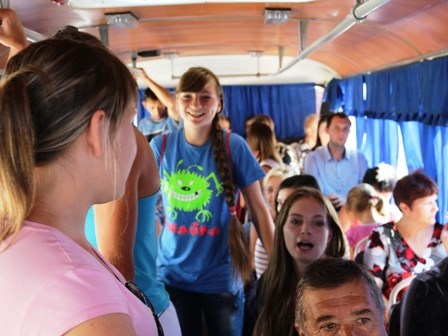 В День независимости Украины в горловских автобусах пели «Червону руту» и «Ти ж мене підманула» 