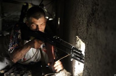 После прекращения огня со стороны украинских военных, представители ДНР атаковали силы АТО у шести населенных пунктов 