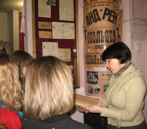 В Международный день театра сотрудники исторического музея рассказывали, когда в Горловке впервые появились театральные кружки 