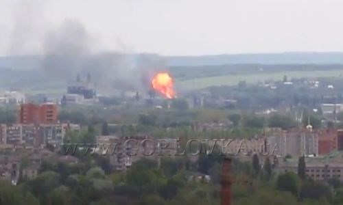 По предварительным данным, в результате артобстрела в Донецке погибло четыре человека (ДОБАВЛЕНО ФОТО И ВИДЕО)