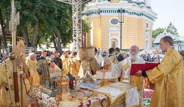 Владыка Митрофан встречал 1025-летие Крещения Руси в Киеве вместе с патриархами из других стран