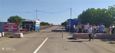 "ДНР" закрывает пункты пропуска в Украину и на свою территорию