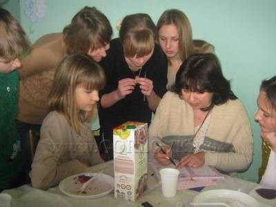 В горловском Дворце детско-юношеского творчества семейные праздники стали традицией