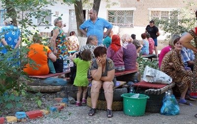Горловские переселенцы, находящиеся в Славянске, с ужасом ожидают прихода зимы. Из родного города выезжали в футболках и тапочках