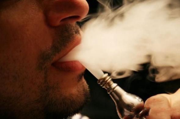 «Просто хотят «скачать» деньги с предпринимателей»: в барах Горловки считают абсурдным закон о запрете курения сигарет и кальянов 