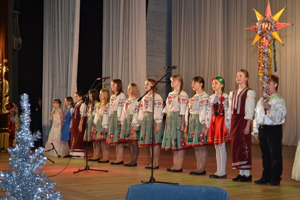 Духовные песнопения: в Горловке состоялся епархиальный рождественский концерт (+фото, видео)