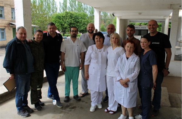 В Горловке работают кузбасские медики: хирурги, терапевт, травматолог и операционная медсестра