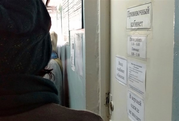 Как в Горловке проходит вакцинация российским Спутником. Рассказ местного жителя - он ревакцинировался