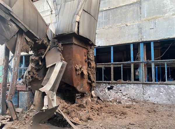 В Горловке частично повреждено здание концерна Стирол из-за обстрелов