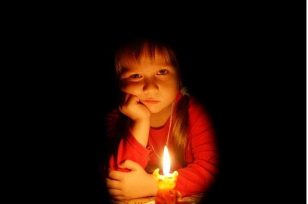 Завтра часть Горловки останется без света + список адресов, где зажгут свечи