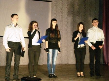 Накануне праздника: студенты горловских ВУЗов презентовали свои учебные заведения и демонстрировали таланты 