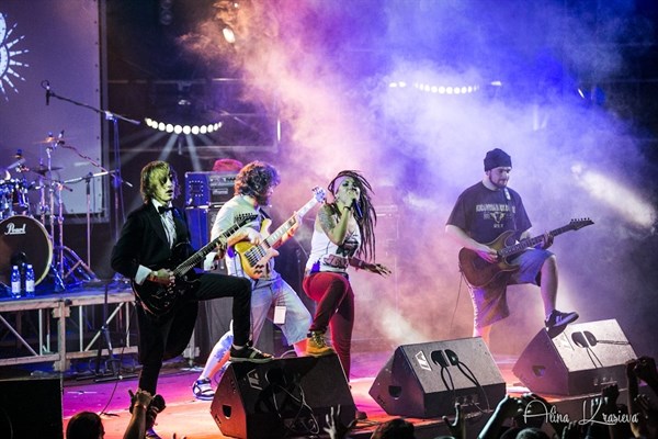 Номинанты недели: горловских рокеров Jinjer признали лучшей группой страны 