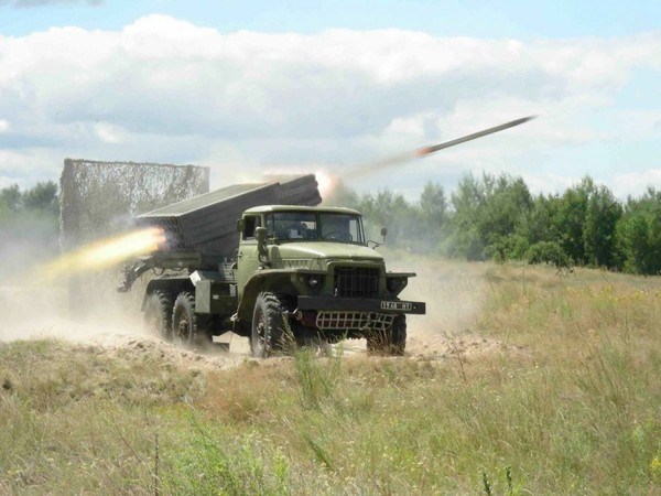 В первый день перемирия боевики "Градом" из Никитовки обстреляли центр Горловки. Главная цель - скомпрометировать Украину  