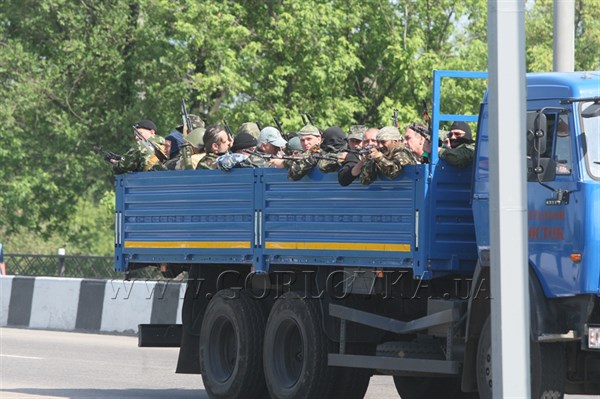 К боевикам в донецком аэропорту пришли в подкрепление чеченцы и силы из Славянска (ФОТО)
