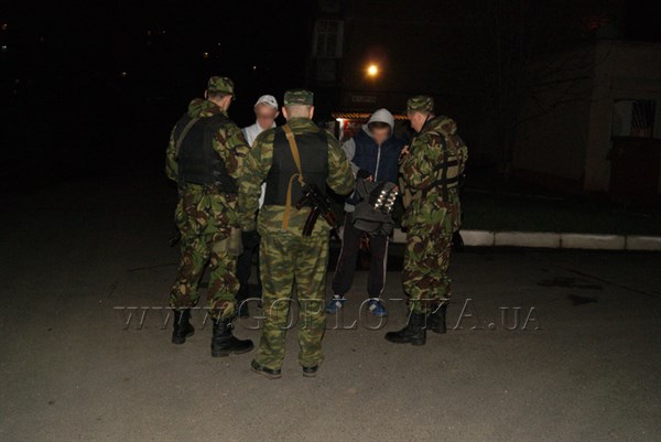 В Горловке днровские службы задержали за 2 дня 15 человек за нарушение комендантского часа  