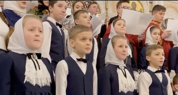 В Горловке дети из воскресной школы красиво спели на украинском языке (ВИДЕО)