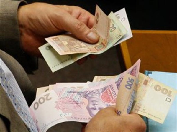 Финансовая система Донецкой области парализована: горловчане могут остаться без пенсий, регрессов и зарплат
