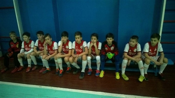 «Аякс» и ДЮСШ из Горловки одержали победы в первенстве «ДНР» по мини-футболу 