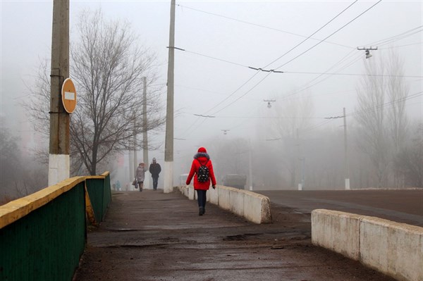 Туманная Горловка: фоторепортаж  с улиц утреннего полусонного города 