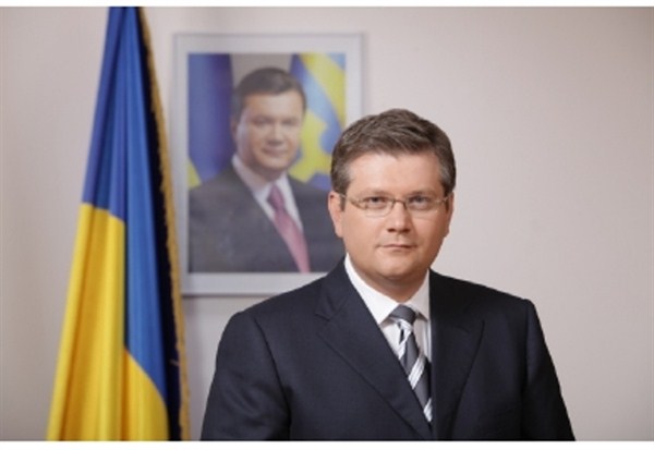 Горловский горсовет одобрил обращение к вице-премьер-министру Украины по ремонту двух участков смежных дорог