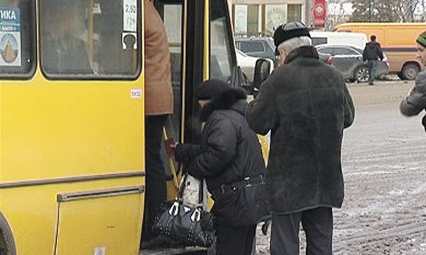В Горловке перевозчики намерены повысить стоимость проезда в автобусах. Обсуждаются две цены – 2,5 и 3 гривни  (ДОПОЛНЕНО)