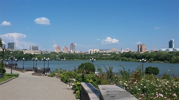 Парк Щербакова в Донецке: сравните, каким он был и каким стал