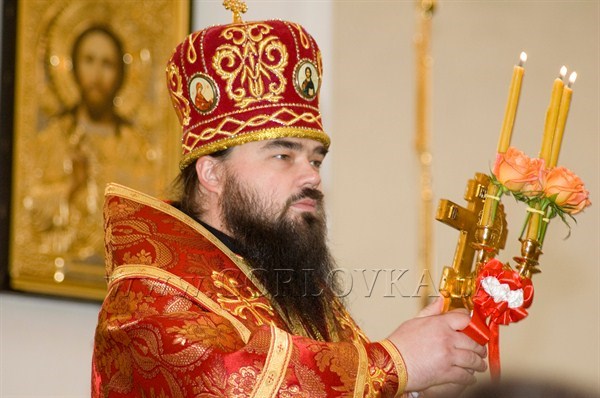 Митрополит Горловской и Славянской Украинской православной церкви Московского патриархата задержан на КПВВ. В чем его подозревают?