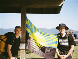 «Східнічер означає східний підпис, східний почерк»: Історія братів із Горлівки, які створили фотопроєкт про Схід України