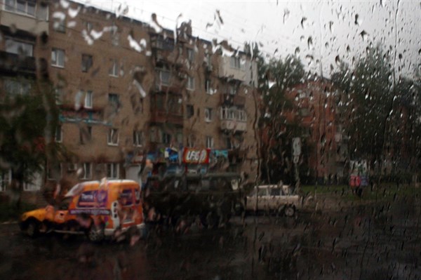 В Горловке после дождя у жителей заливает квартиры. У некоторых настоящий потоп