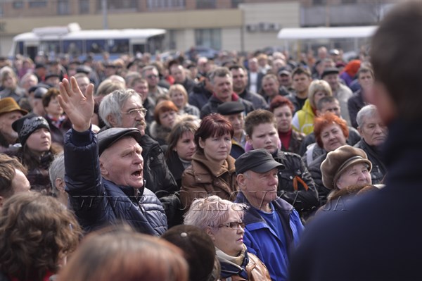 Горожан просят в воскресенье не проводить митинг в Горловке и не выезжать в  Донецк:  возможны провокации, беспорядки и даже теракты