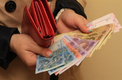 Схемы работы мошенников в «ДНР»: жульничают с пенсиями и требуют погасить украинские кредиты 