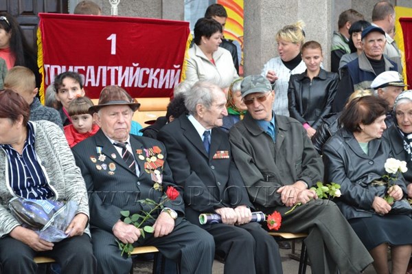 Полтора миллиона на ветеранов: жизнь 359 героев войны в Горловке улучшится на 100 гривен 
