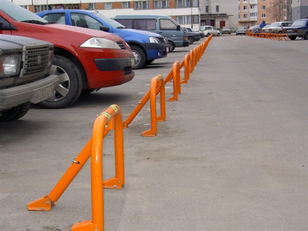 Где можно припарковаться?: в ГАИ Горловки обеспокоены отсутствием нормально оборудованных парковок 