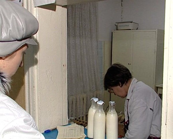 Родители бьют тревогу: в Горловке начались перебои с поставками продукции на «молочную кухню»