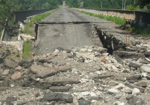 Цифра дня: на ремонт дорог и мостов на Донбассе нужно 2 миллиарда гривен